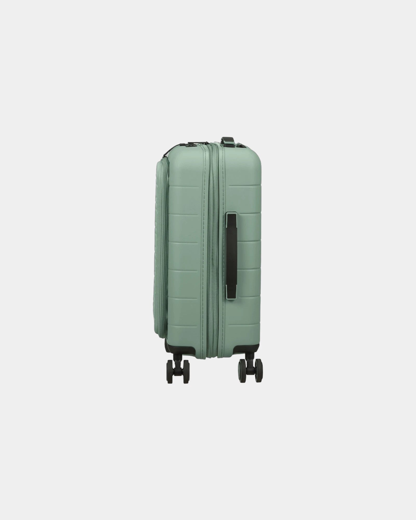 Koffer recycelt American Tourister Novastream zum Personalisieren - 10