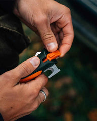 Outdoor-Messer mit Zeckenentferner N°12 Explore zum Personalisieren - 10
