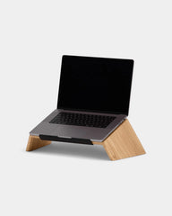 Personalisierbarer Laptopständer aus Holz - 2
