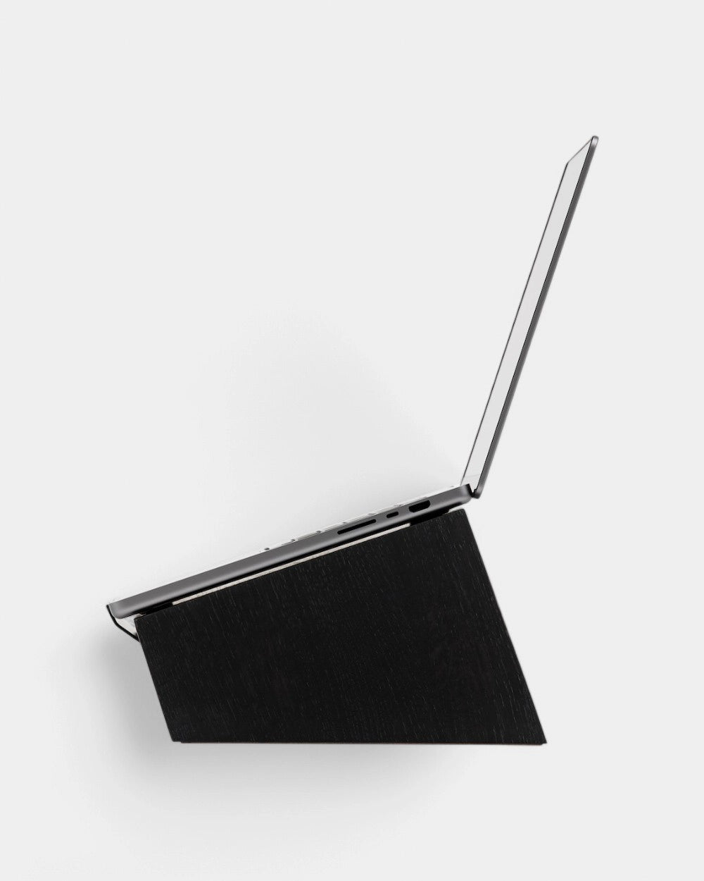 Personalisierbarer Laptopständer aus Holz - 21