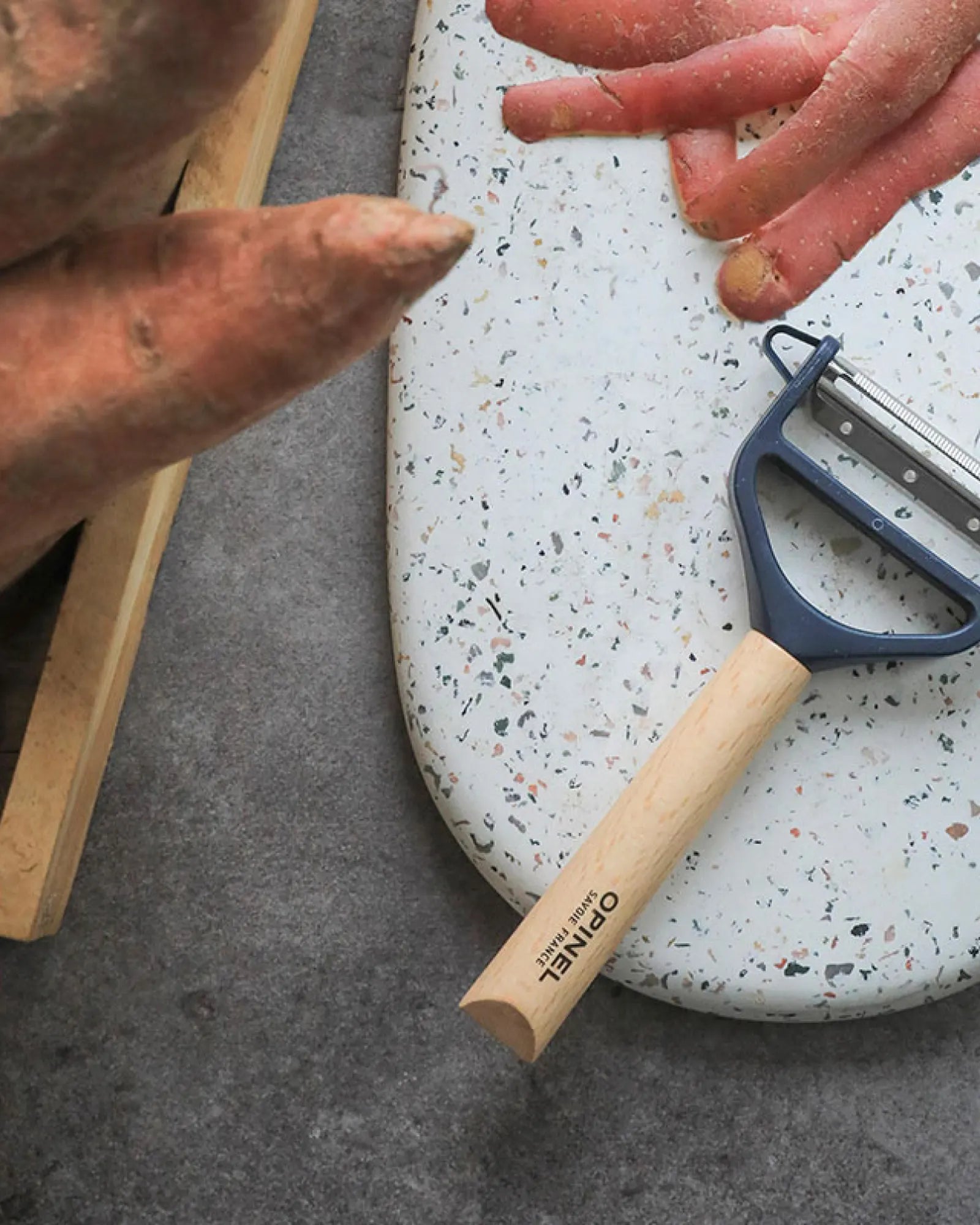 Sparschäler T-Duo Edelstahl Opinel zum Personalisieren - 2