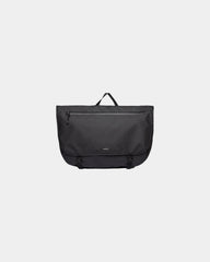 Messenger Bag recycelt Sandqvist STREAM zum Personalisieren - Schwarz