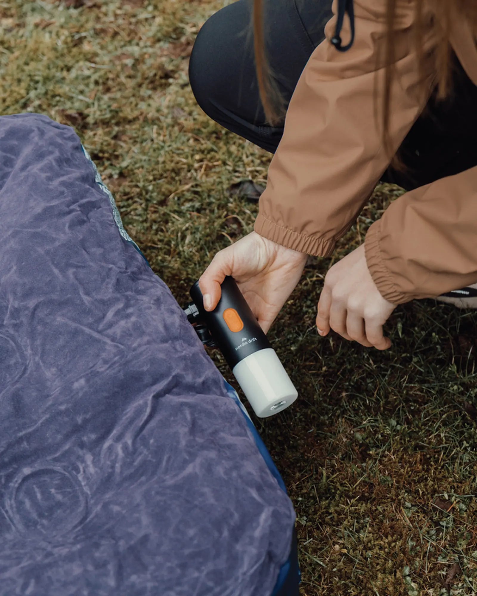 Campinglampe Nordic Drift Titan mit Luftpumpe zum Personalisieren - 8