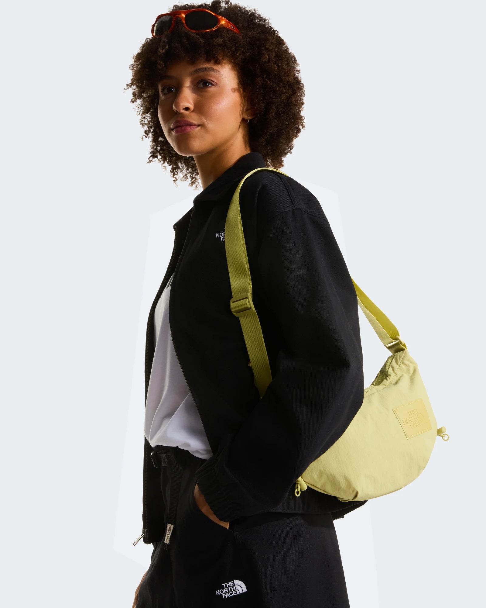Umhängetasche aus recyceltem Nylon zum Personalisieren - 11