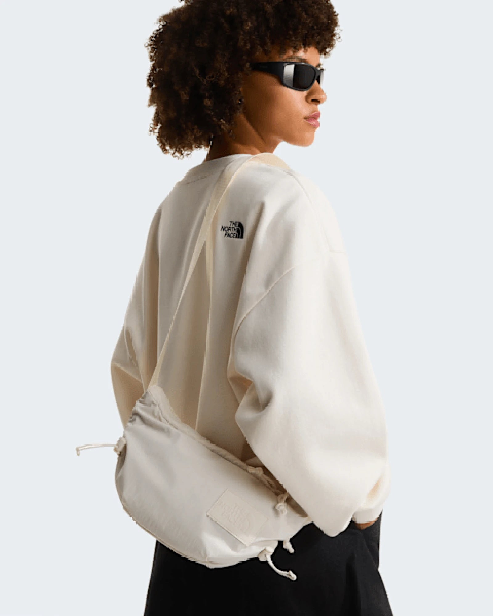 Umhängetasche aus recyceltem Nylon zum Personalisieren - 16
