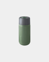 Trinkbecher Glas 340ml Black+Blum zum Personalisieren - Olivengrün
