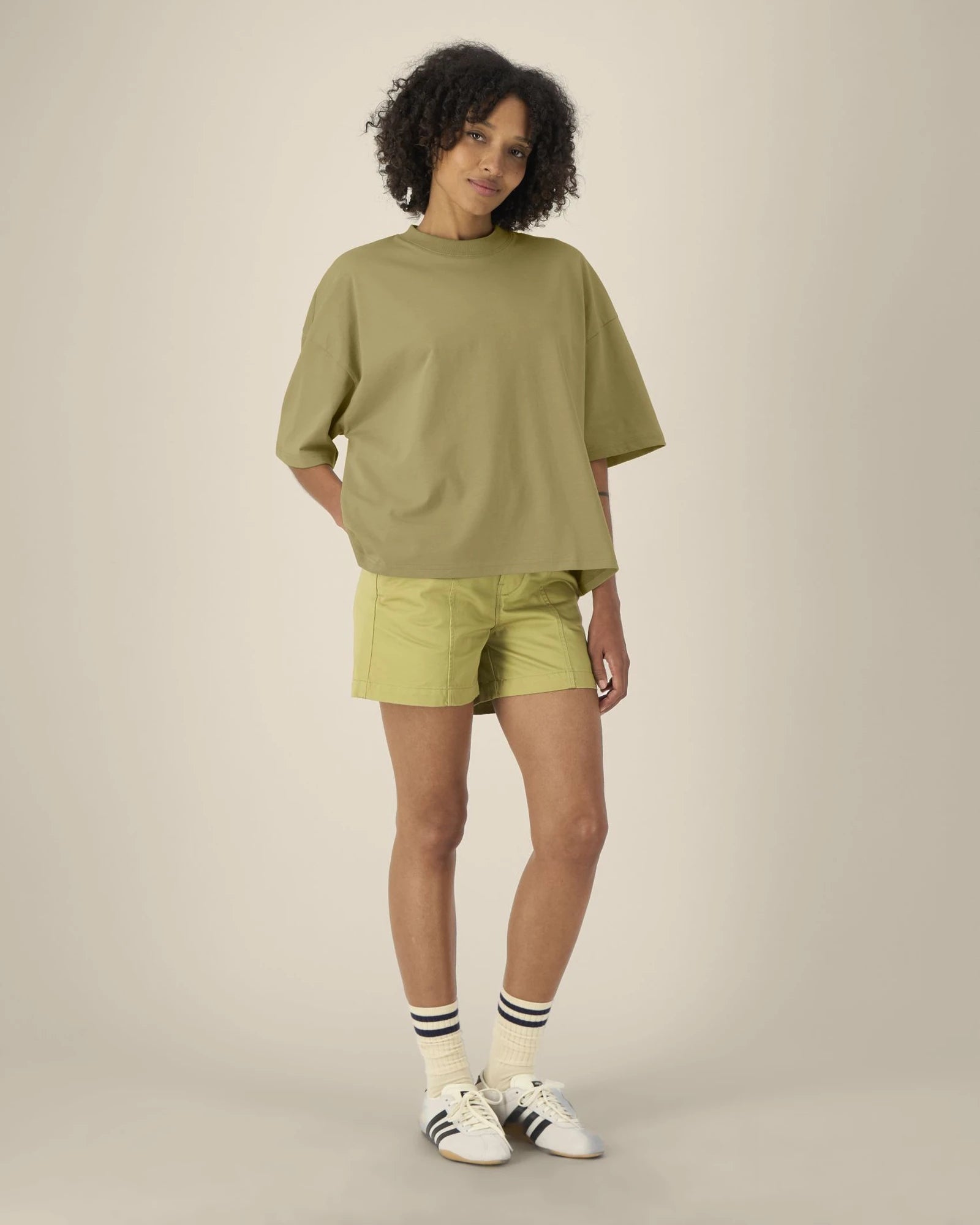 T-Shirt unisex Bio-Baumwolle Stanley/Stella Hypster zum Personalisieren - Verblasstes Oliv
