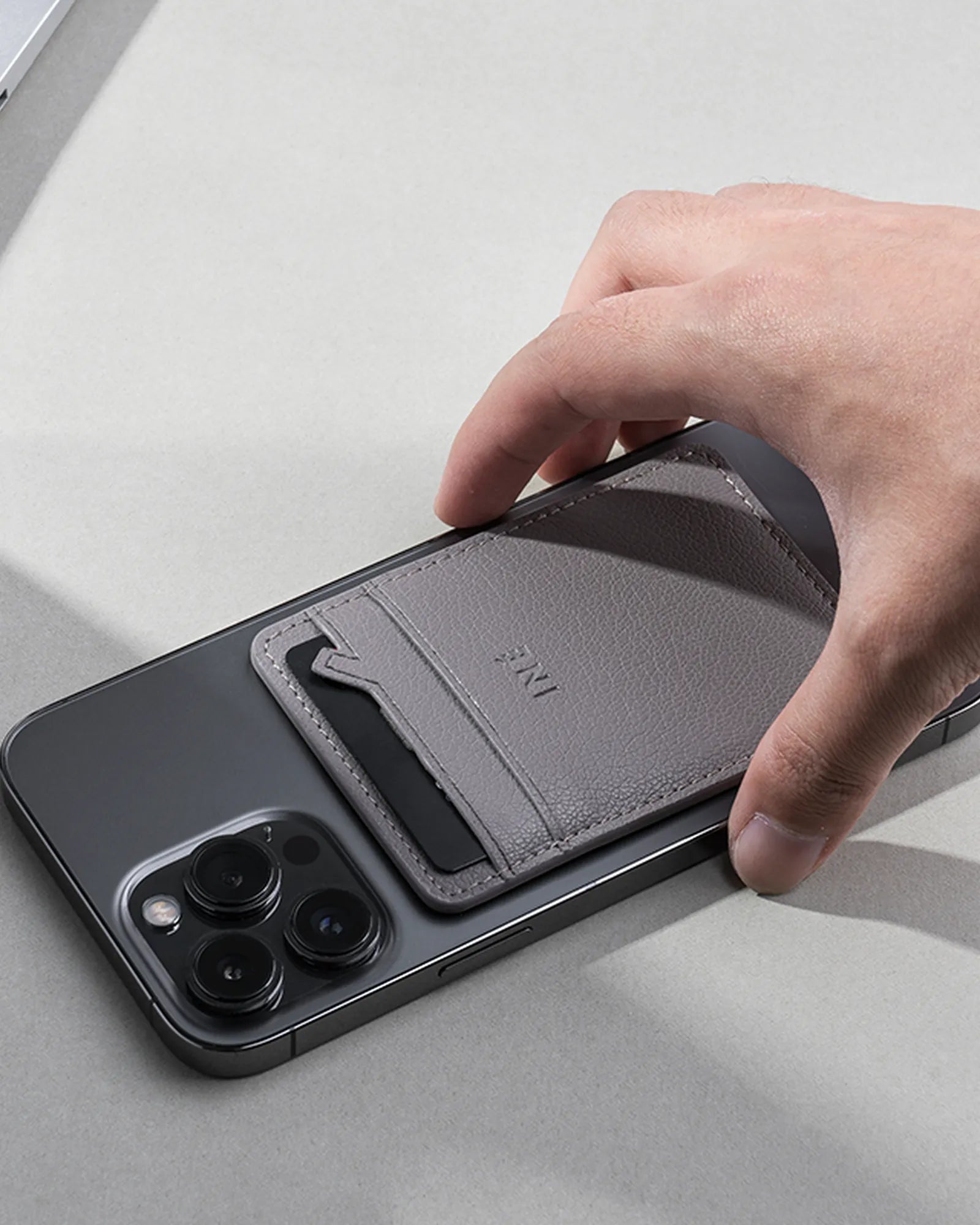Kartenetui anti-RFID INE Mini zum Personalisieren - 15