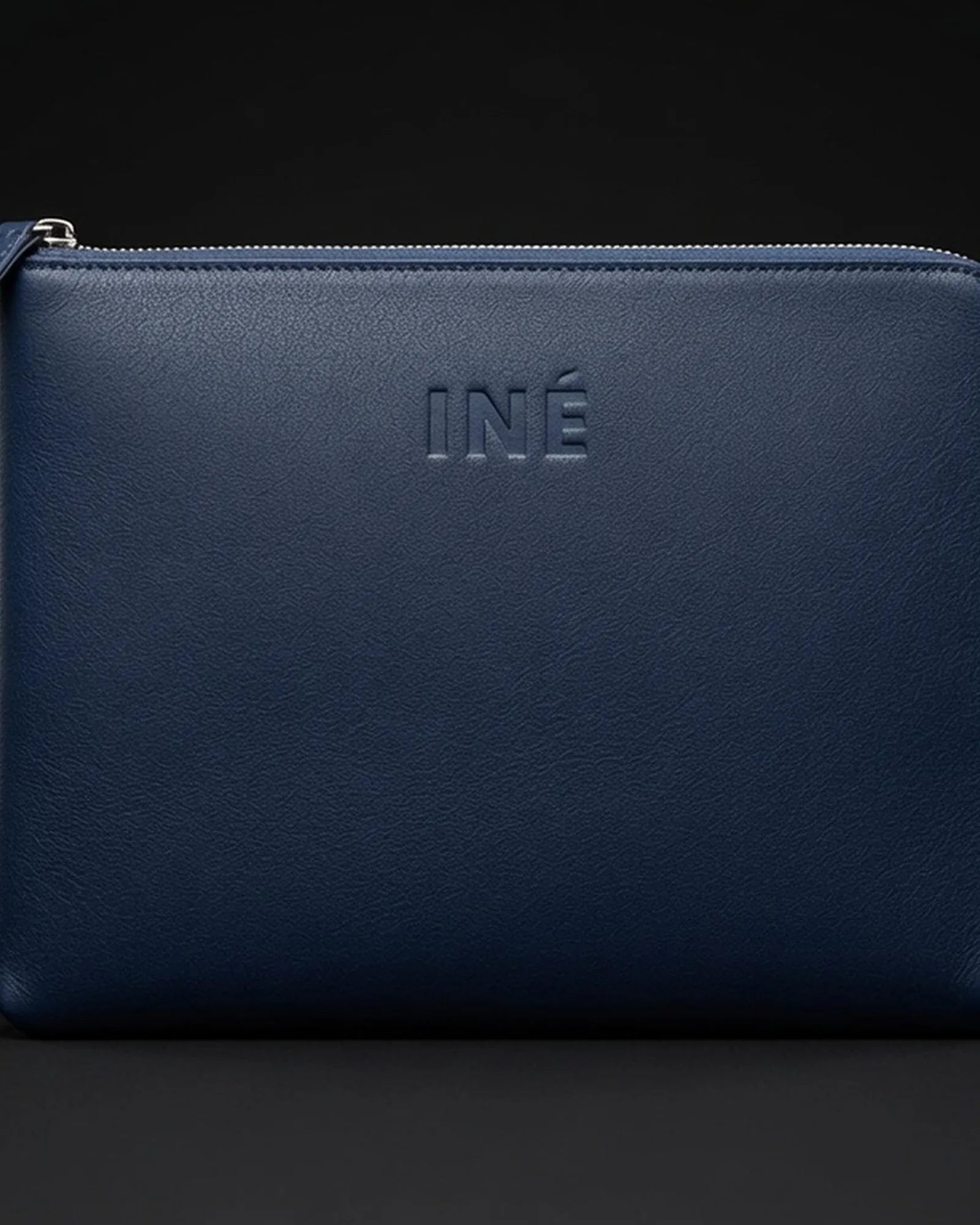 Pochette aus recyceltem Leder 10/11" zum Personalisieren - 5