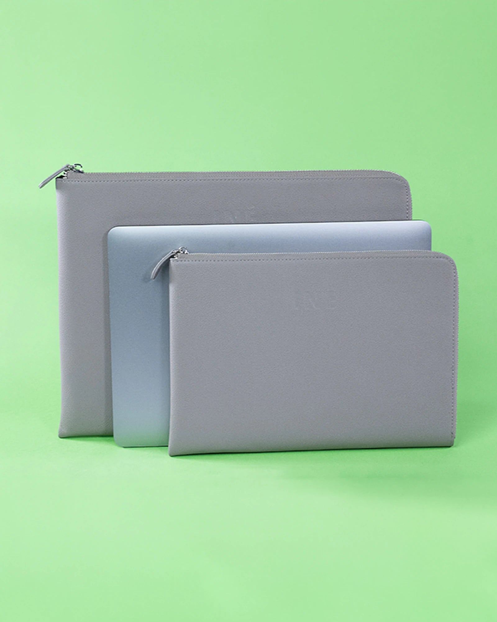 Pochette aus recyceltem Leder 10/11" zum Personalisieren - 22