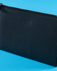 Pochette aus recyceltem Leder 10/11" zum Personalisieren - 15